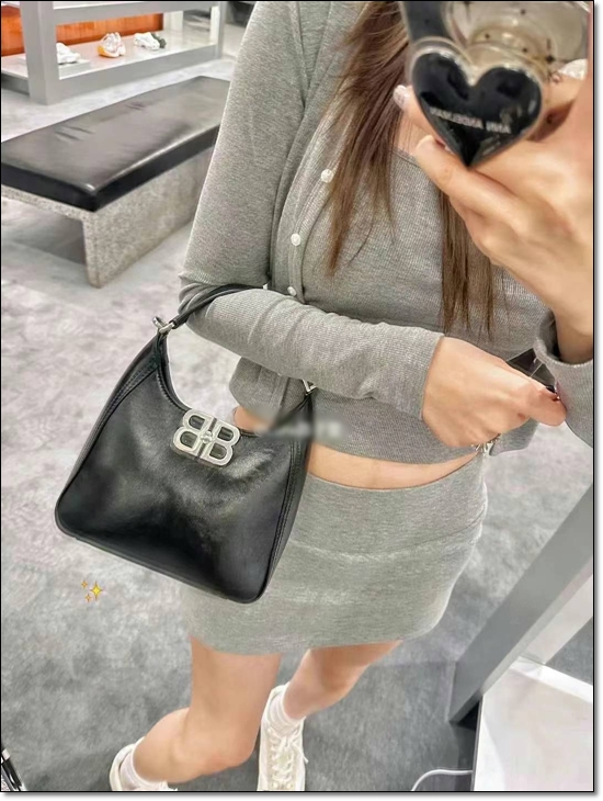 7bee99259f8daa9a3d3a732fe44daf53_1743584536_0978.jpg