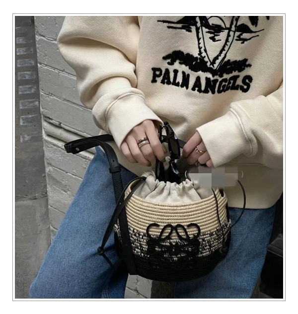 썸머 에센셜 로에베 라탄백 = Basket bag 주목해야 하는 이유