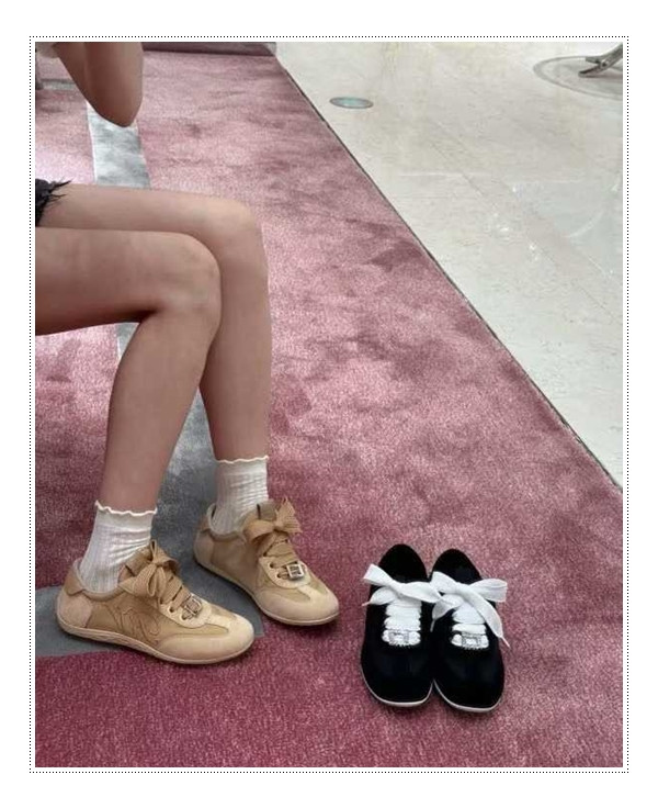 하루종일 신고 싶은~^^ 로저비비에 운동화 비브 로우 외출전 외모 체크~!
