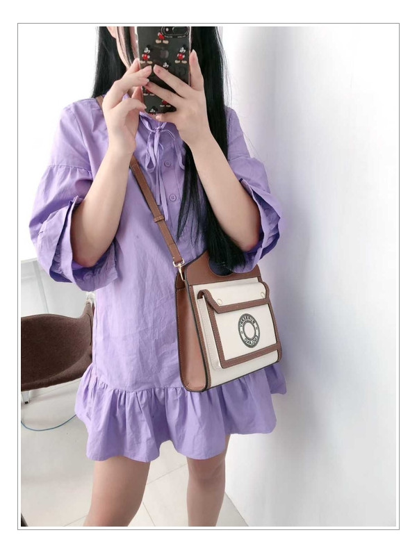 연령대 가리지 않는 버버리 포켓백 꾸~준히 찾는 이유는 다 있어요~